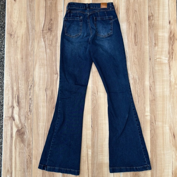Dollhouse Dark Wash Flare Wide Leg Blue Jeans Size 3/4 - Picture 8 of 8